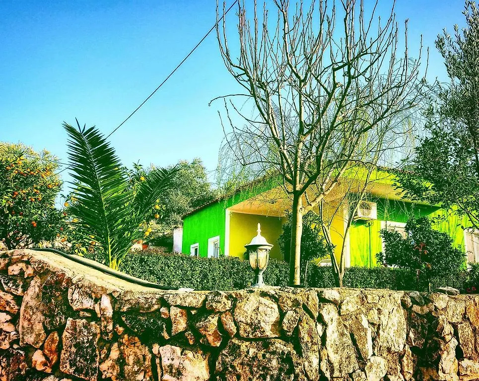 Garden House Villa Ksamil 0*,