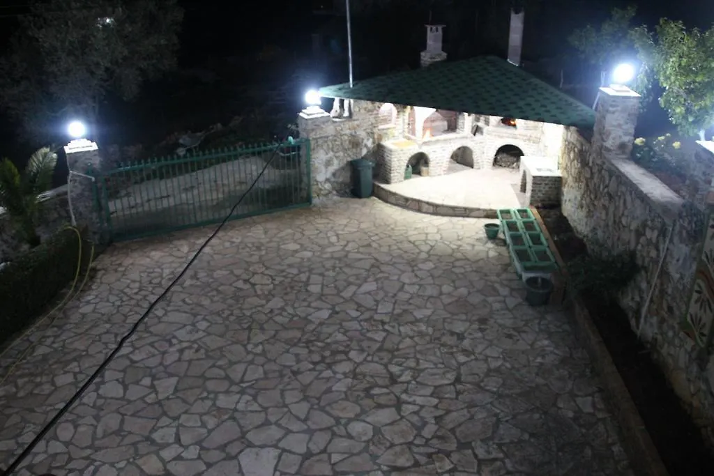 Garden House Villa Ksamil Holiday home